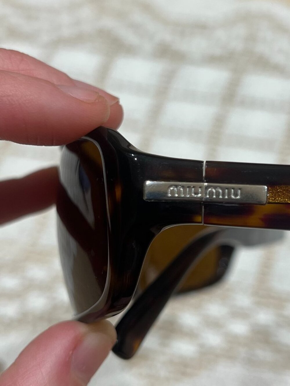 Authentic Vintage Miu Miu Tortoise Rectangle Sunglasses from early 2000s - Picture 6 of 7